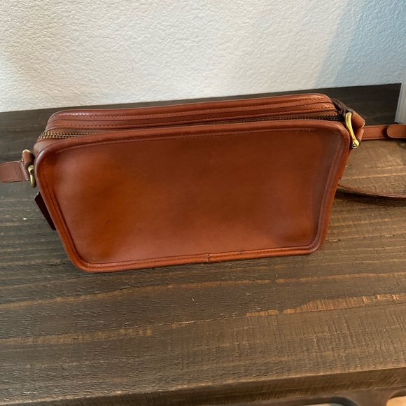 VINTAGE COACH (Re)LOVED - Picture 6 of 8